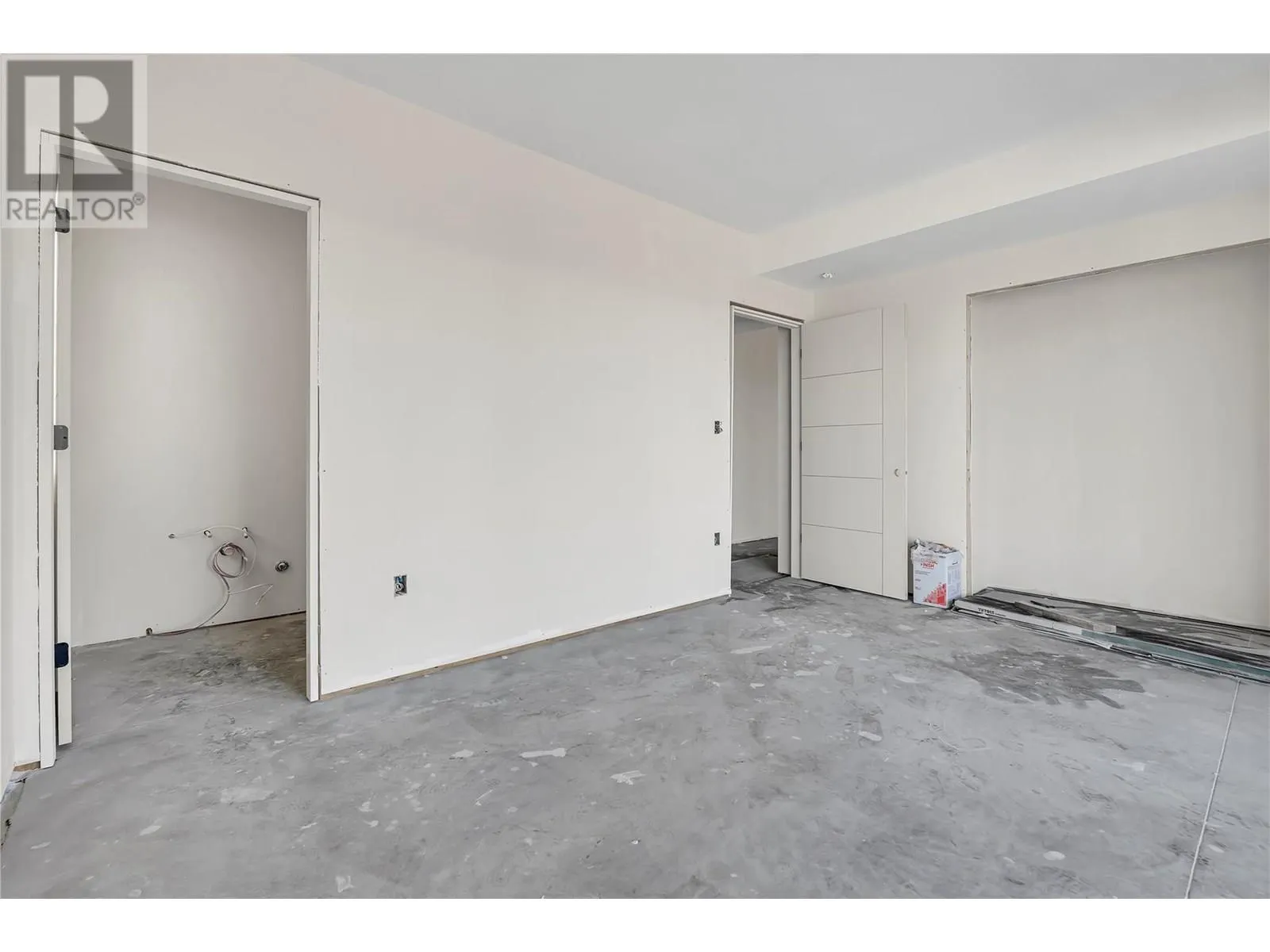 2835 Outlook Way