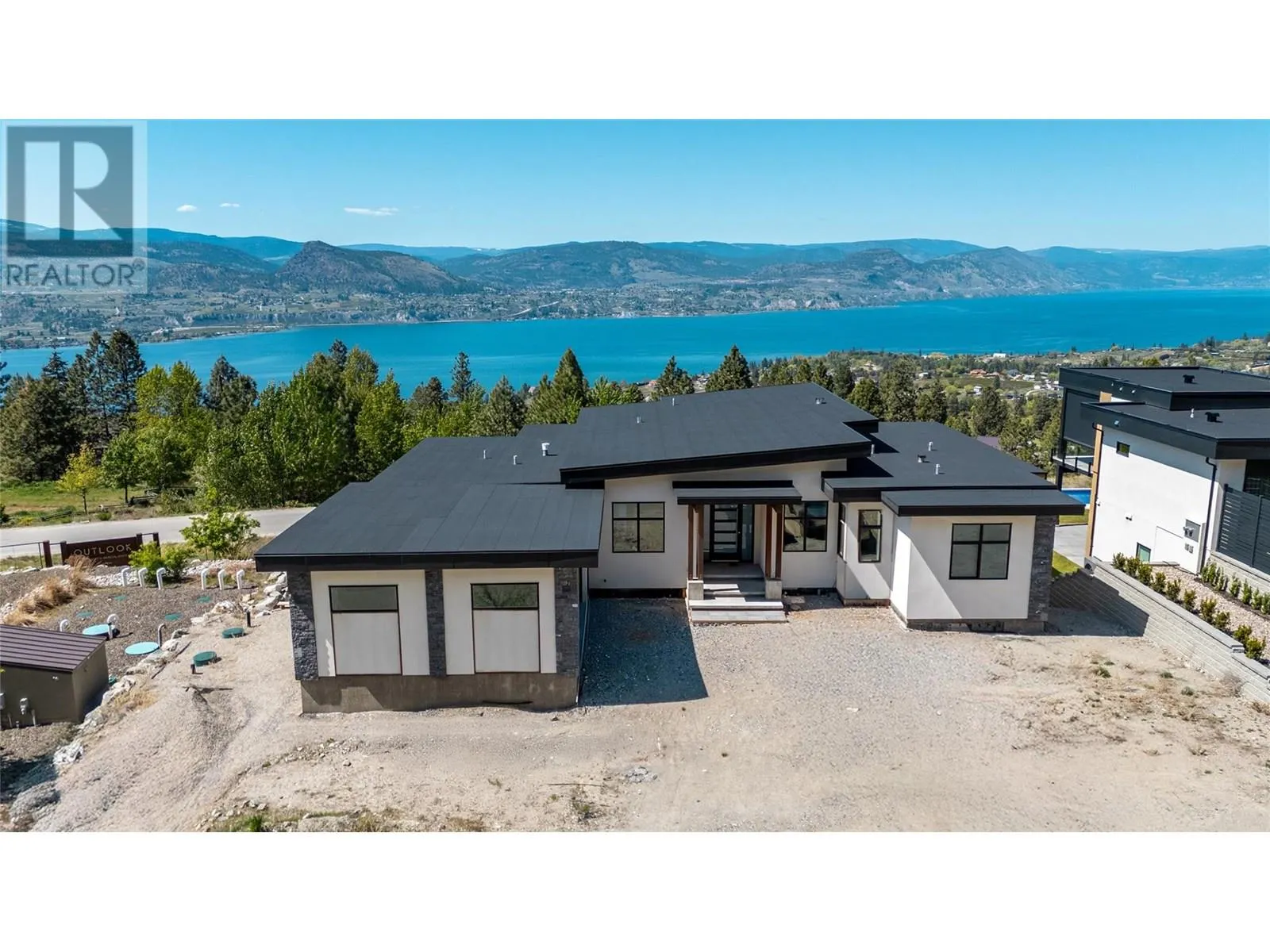 2835 Outlook Way