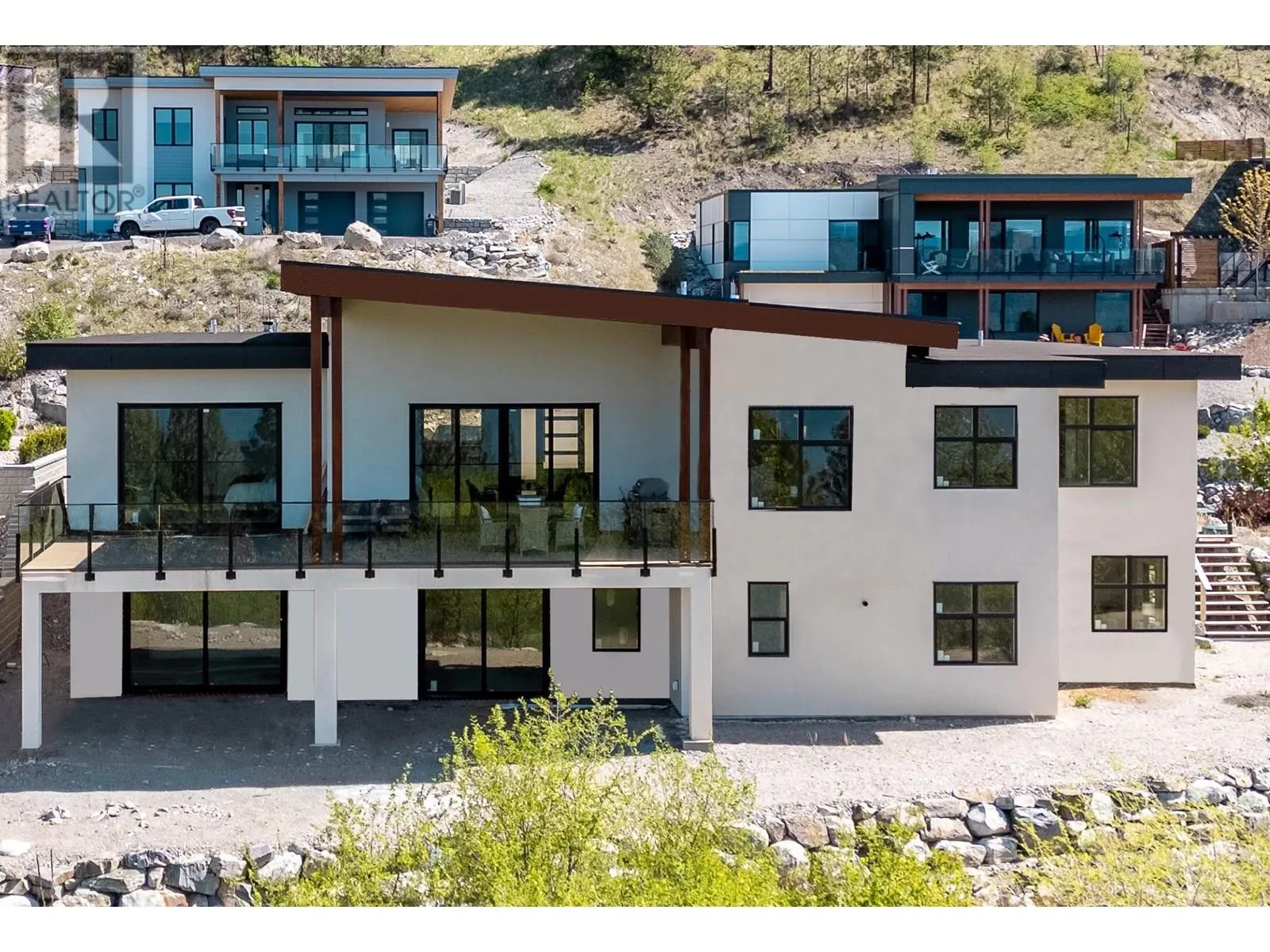 2835 Outlook Way