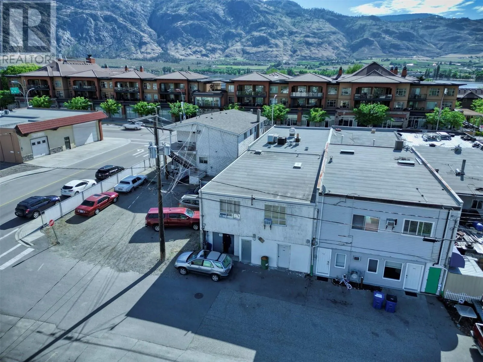 8143 MAIN Street