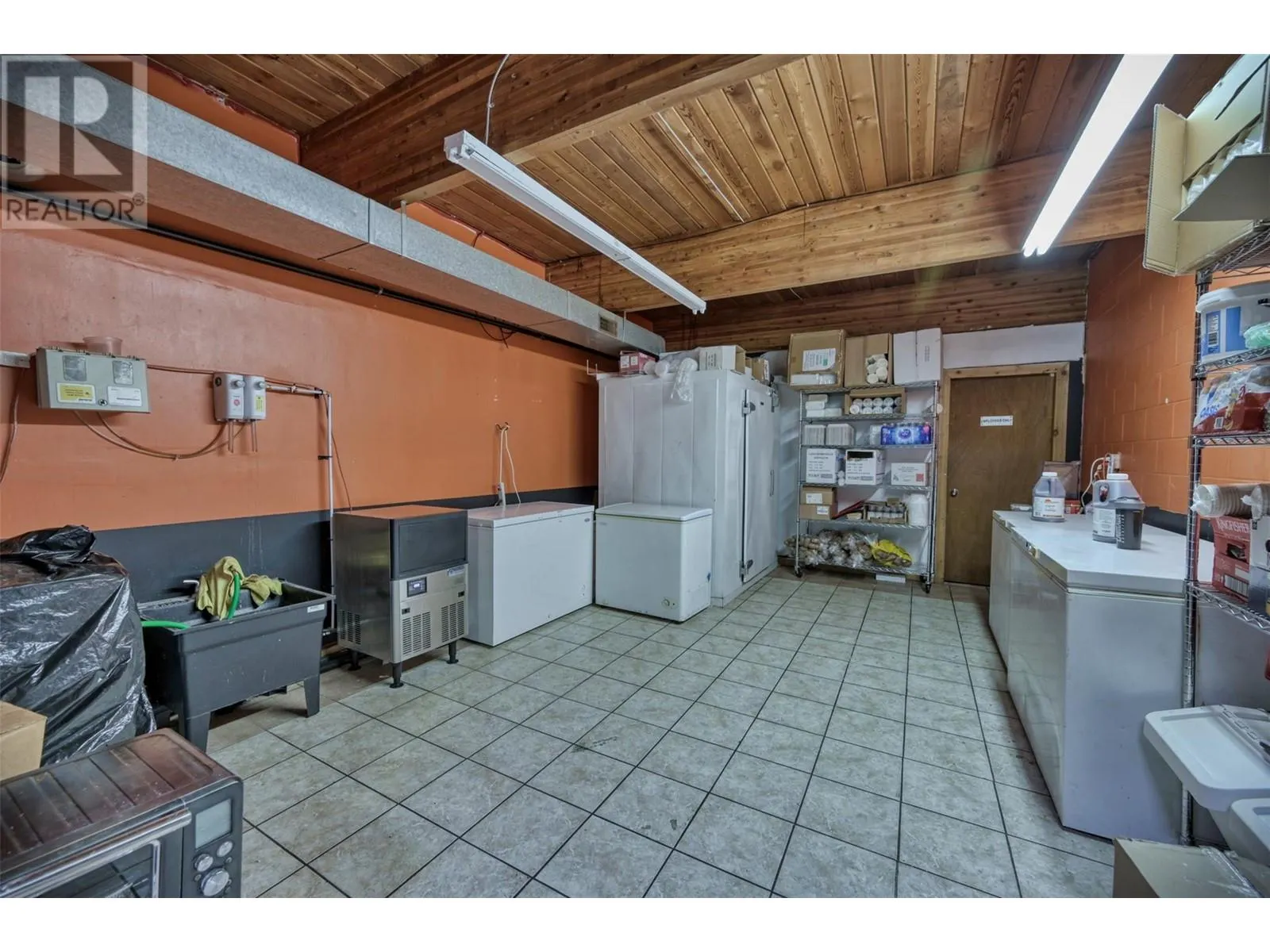 8143 MAIN Street