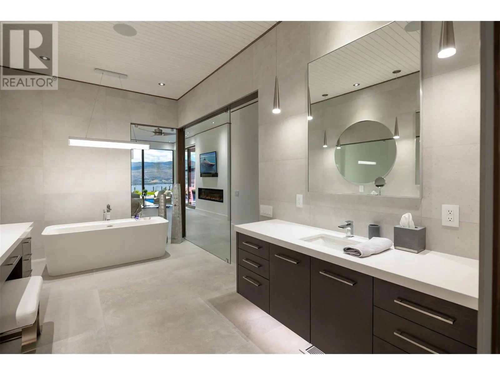 2463 Thacker Drive