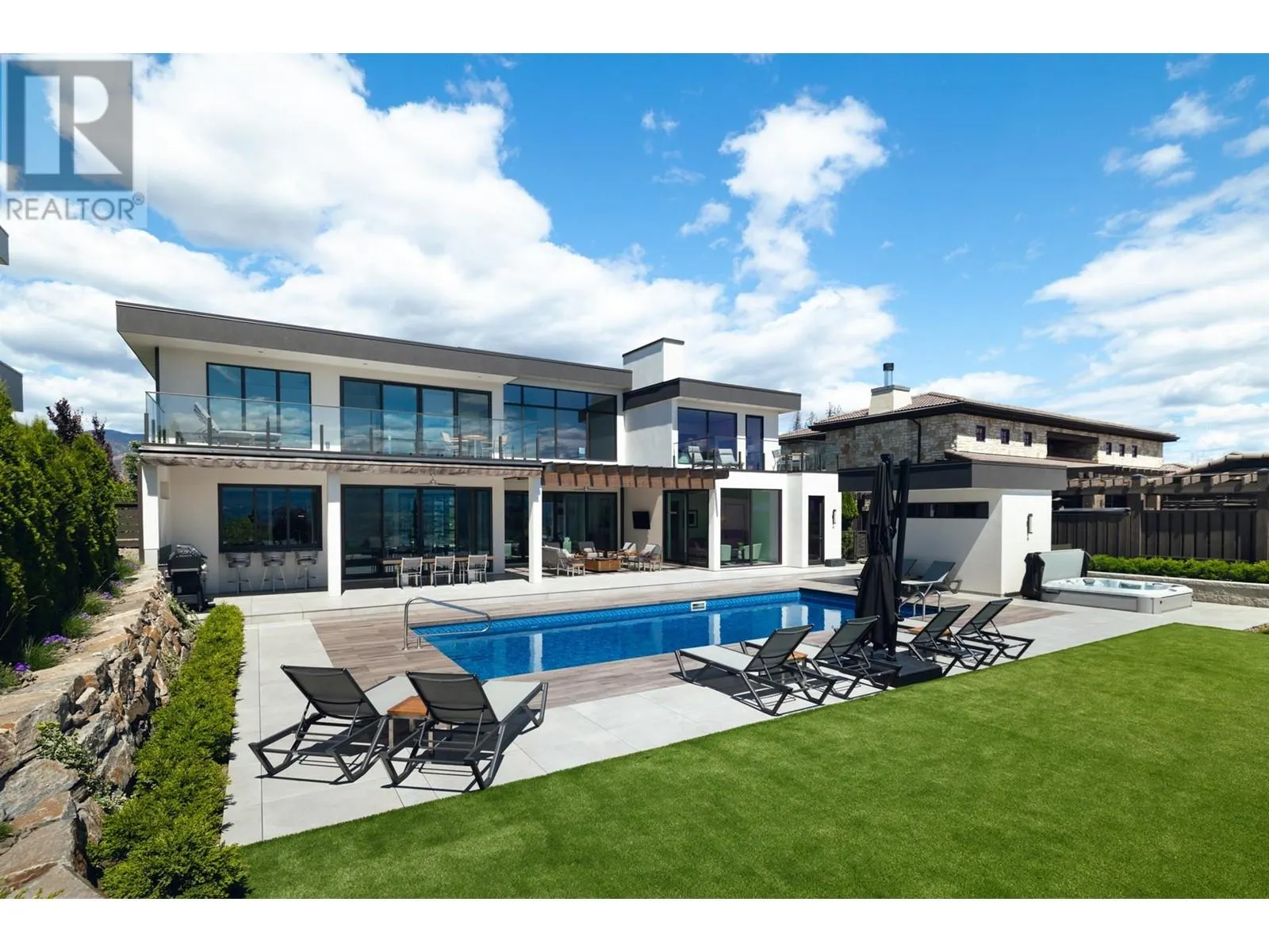 2463 Thacker Drive