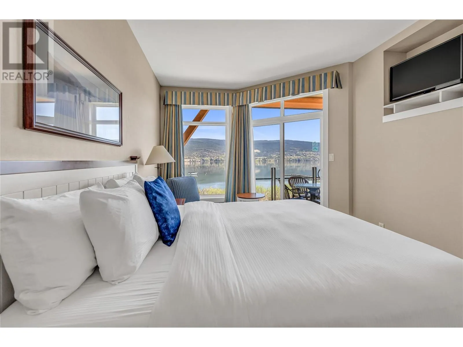 13011 Lakeshore Drive S Unit# 370