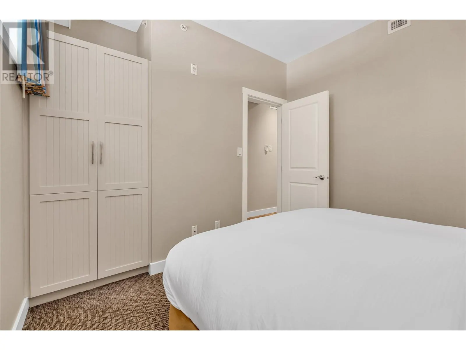 13011 Lakeshore Drive S Unit# 370