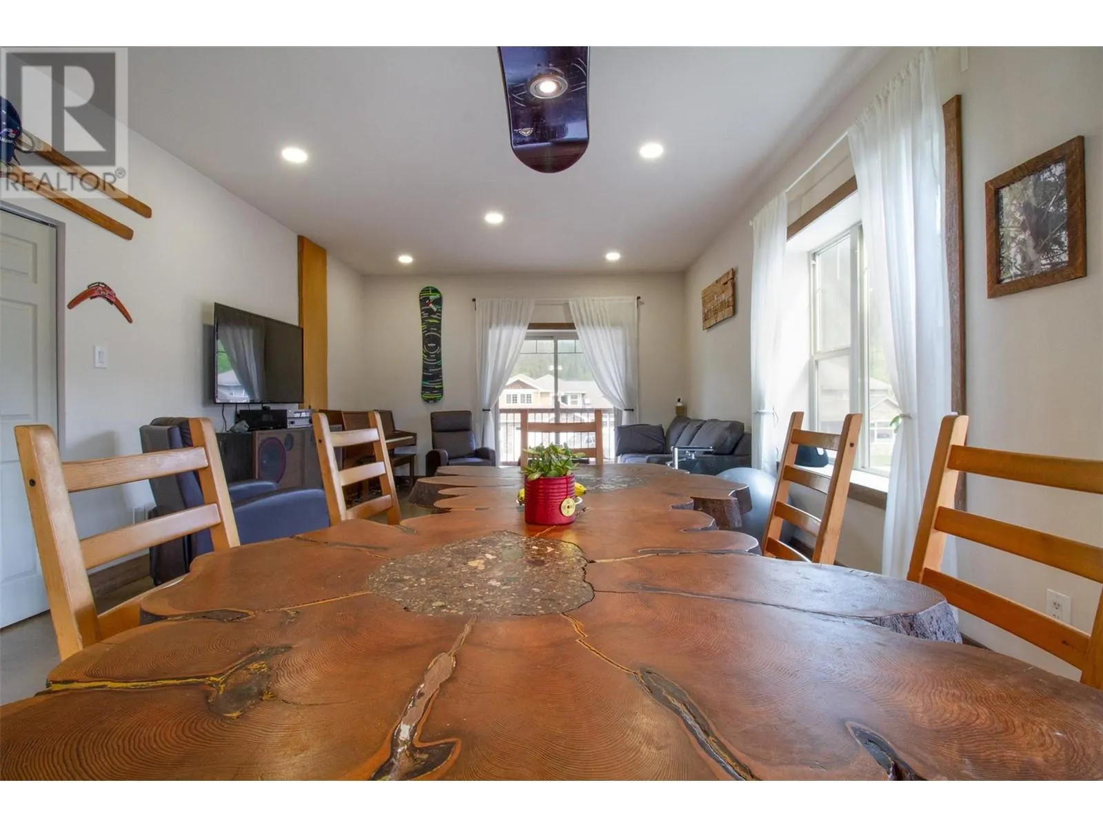 1905 Hay Road
