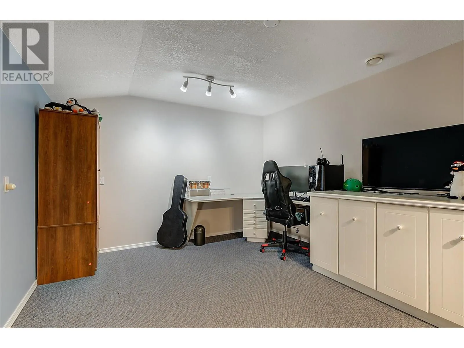 41 Kestrel Place