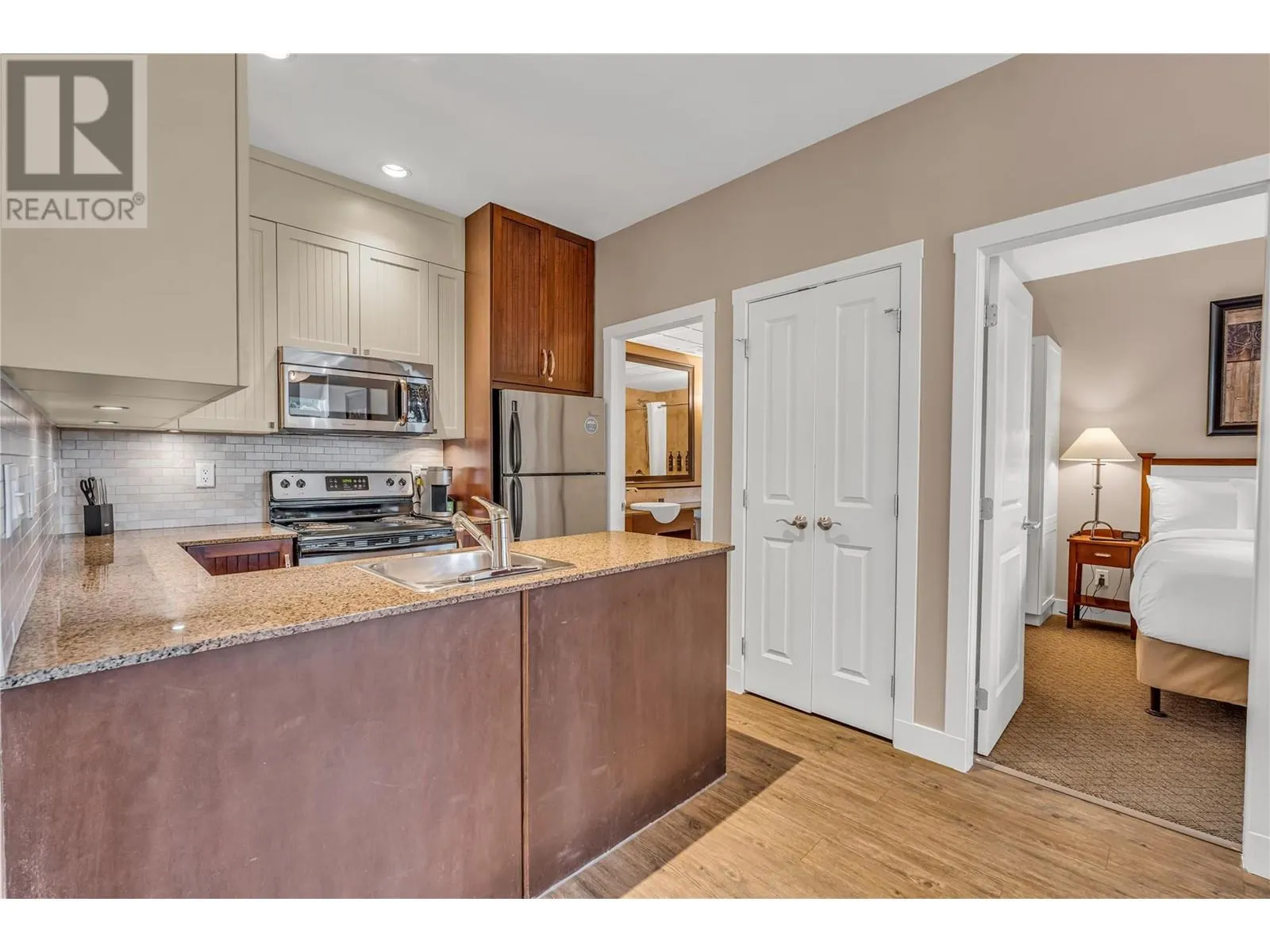 12811 Lakeshore Drive S Unit# 410/411