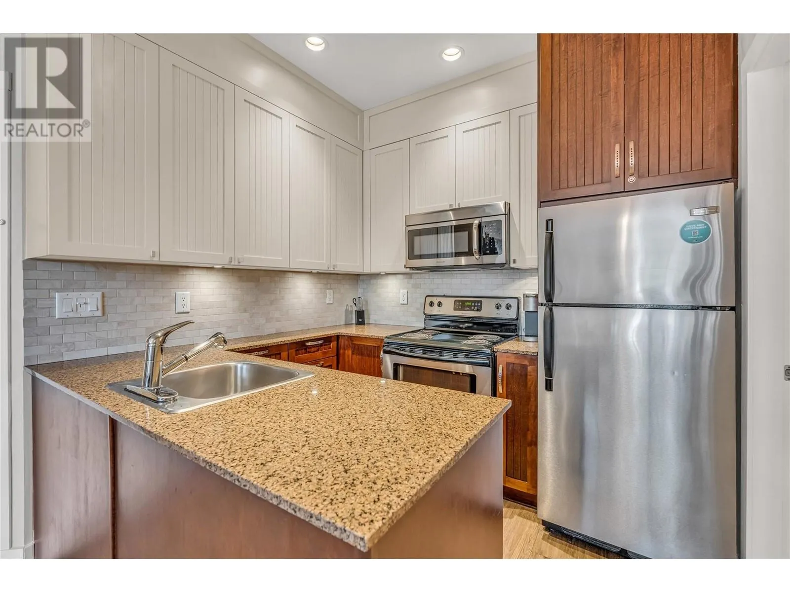12811 Lakeshore Drive S Unit# 410/411