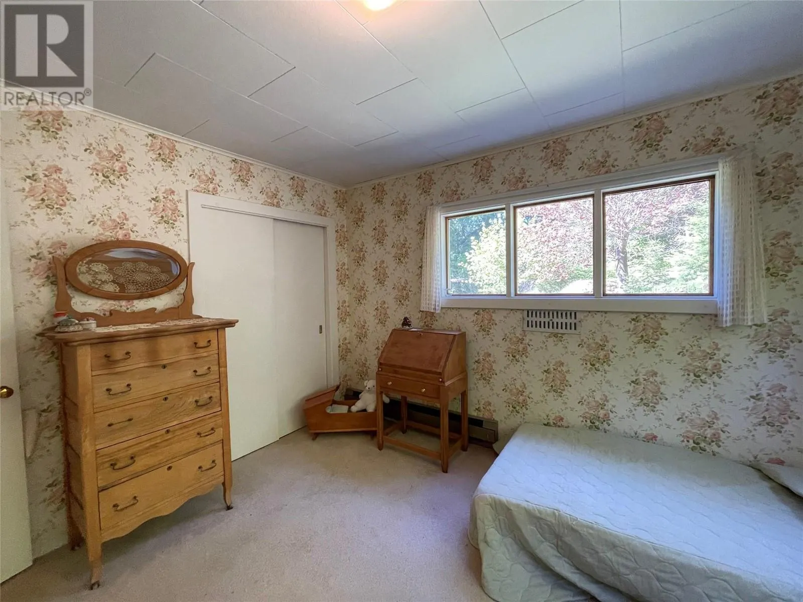 1706 Bealby Road