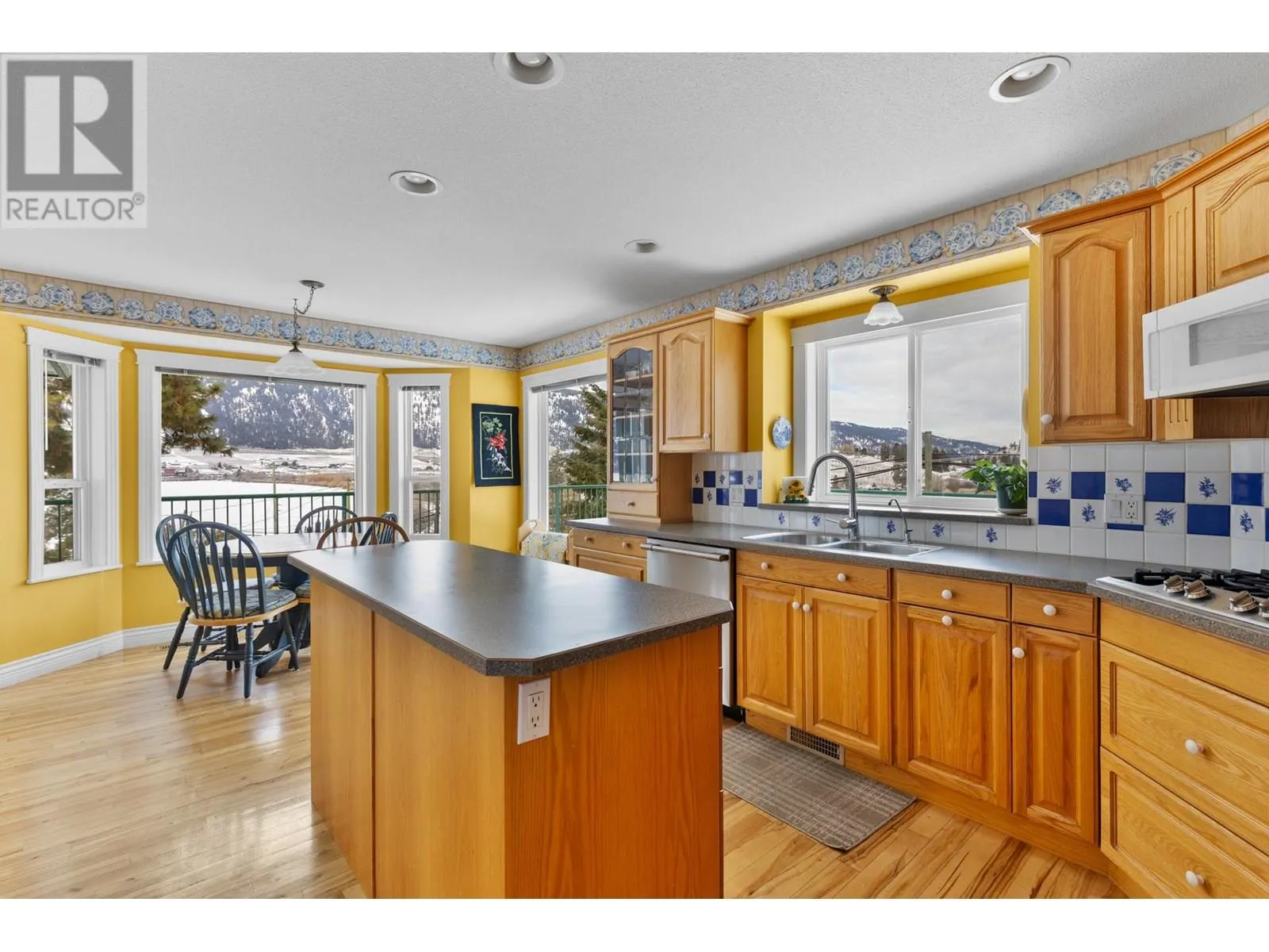15326 Oyama Road