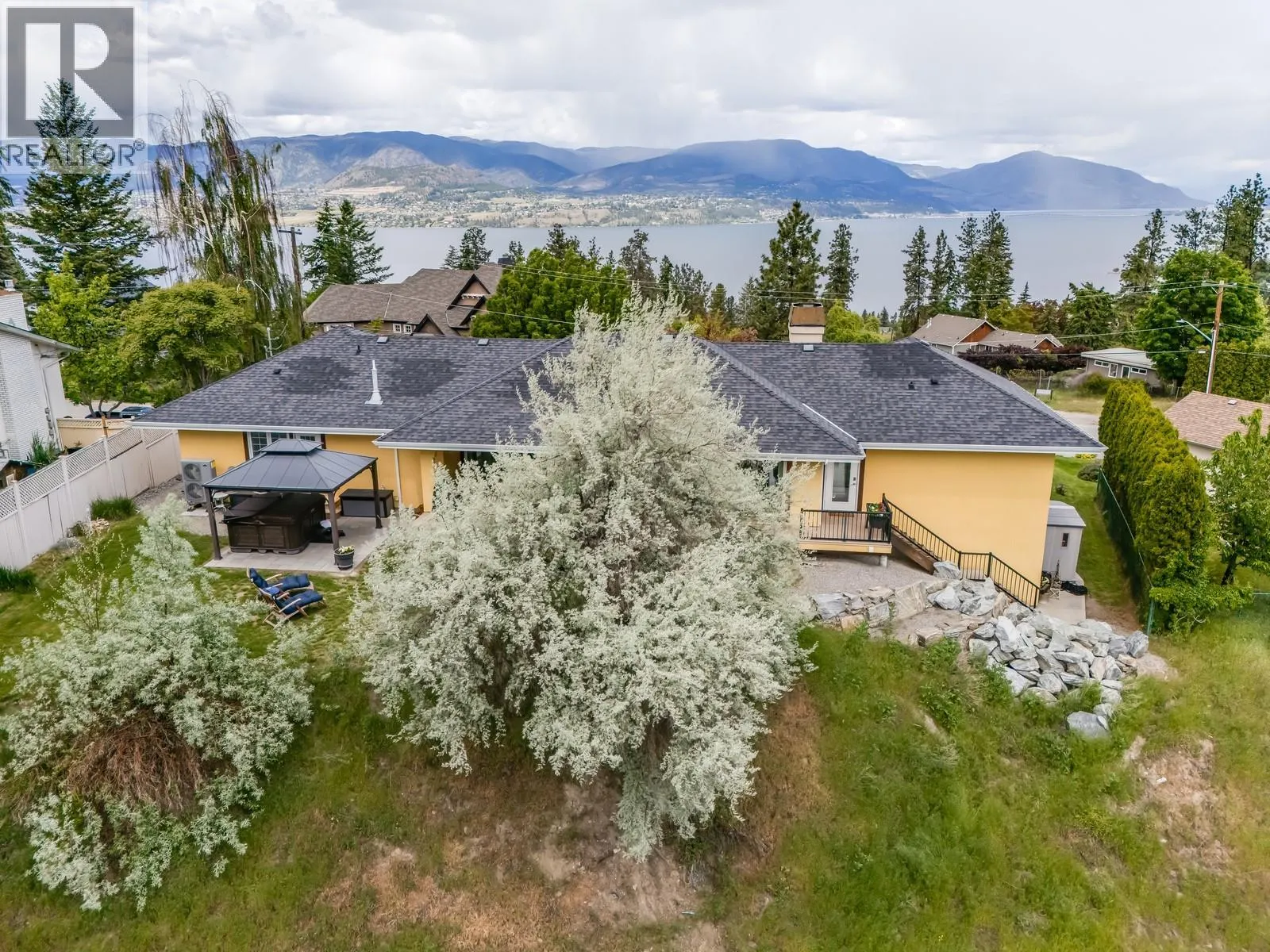 471 Okaview Road