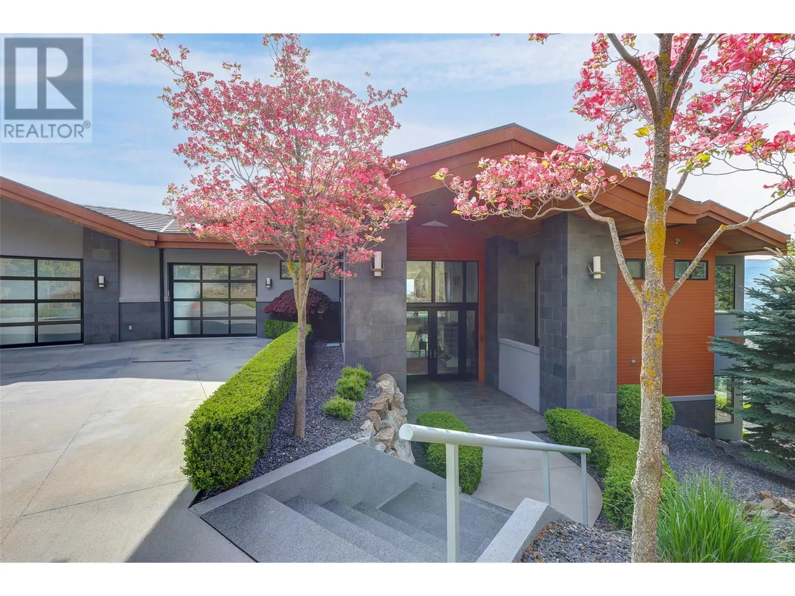 733 Forestridge Lane