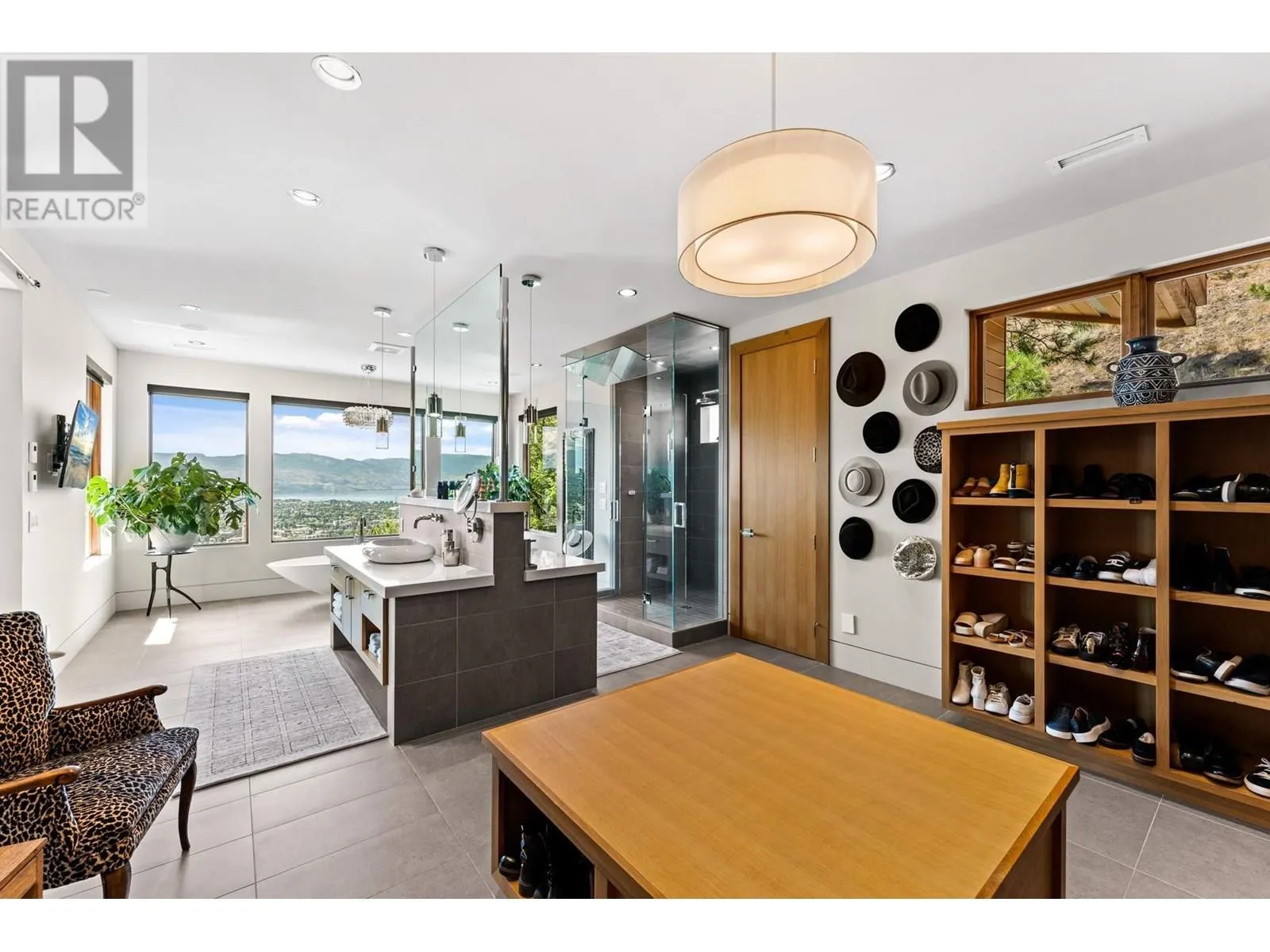 733 Forestridge Lane