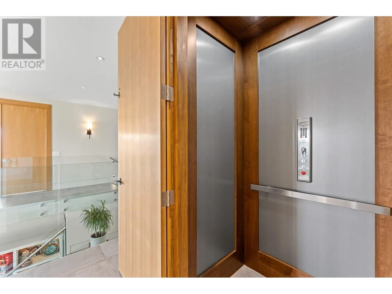 733 Forestridge Lane