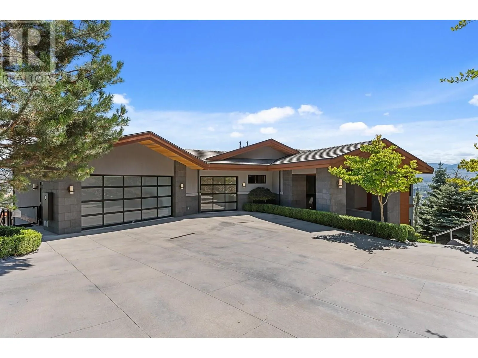 733 Forestridge Lane