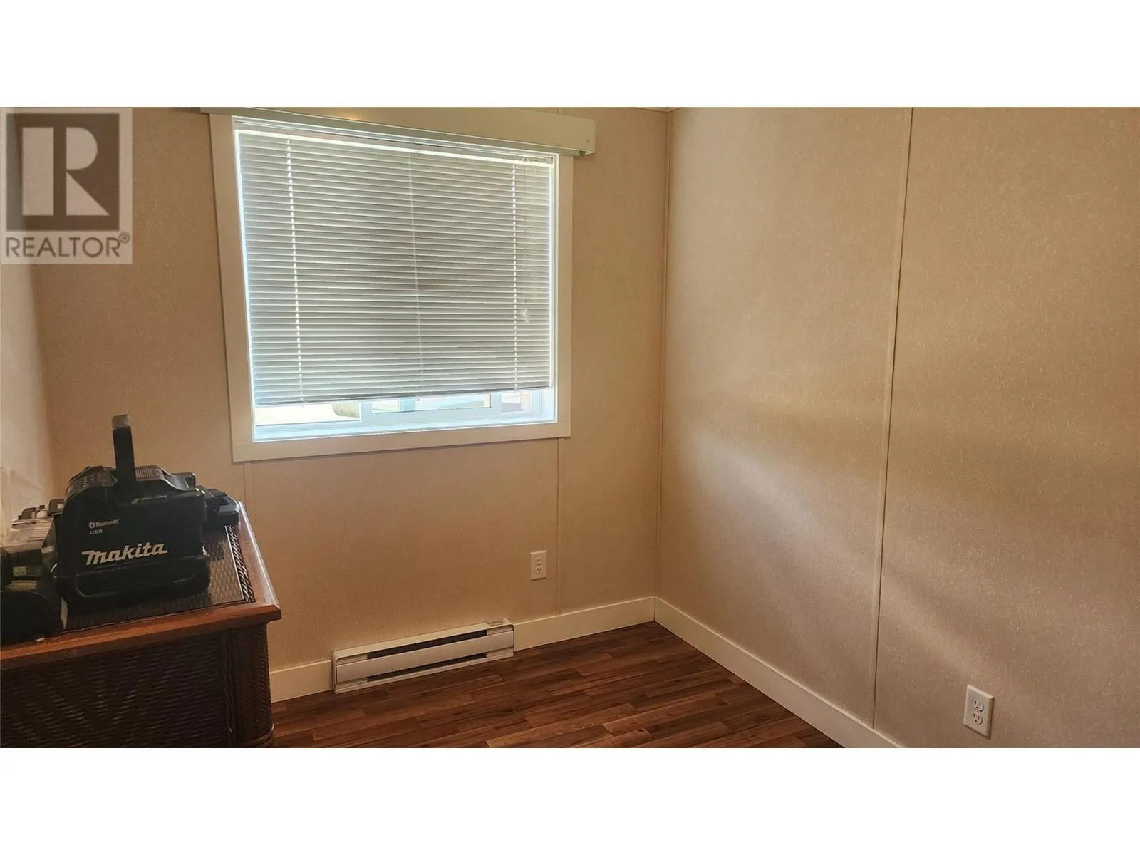 3237 Creighton Valley Road