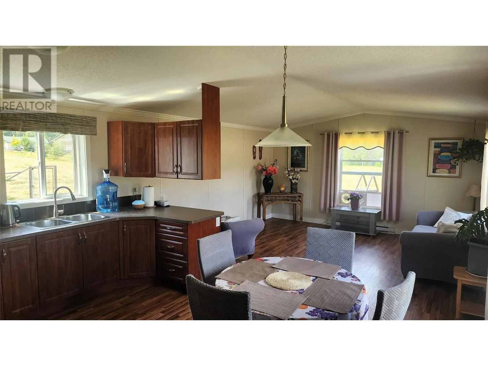 3237 Creighton Valley Road
