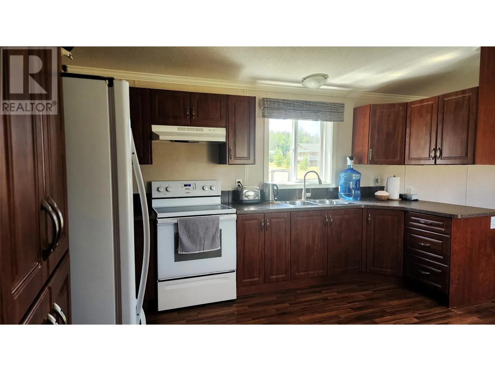 3237 Creighton Valley Road