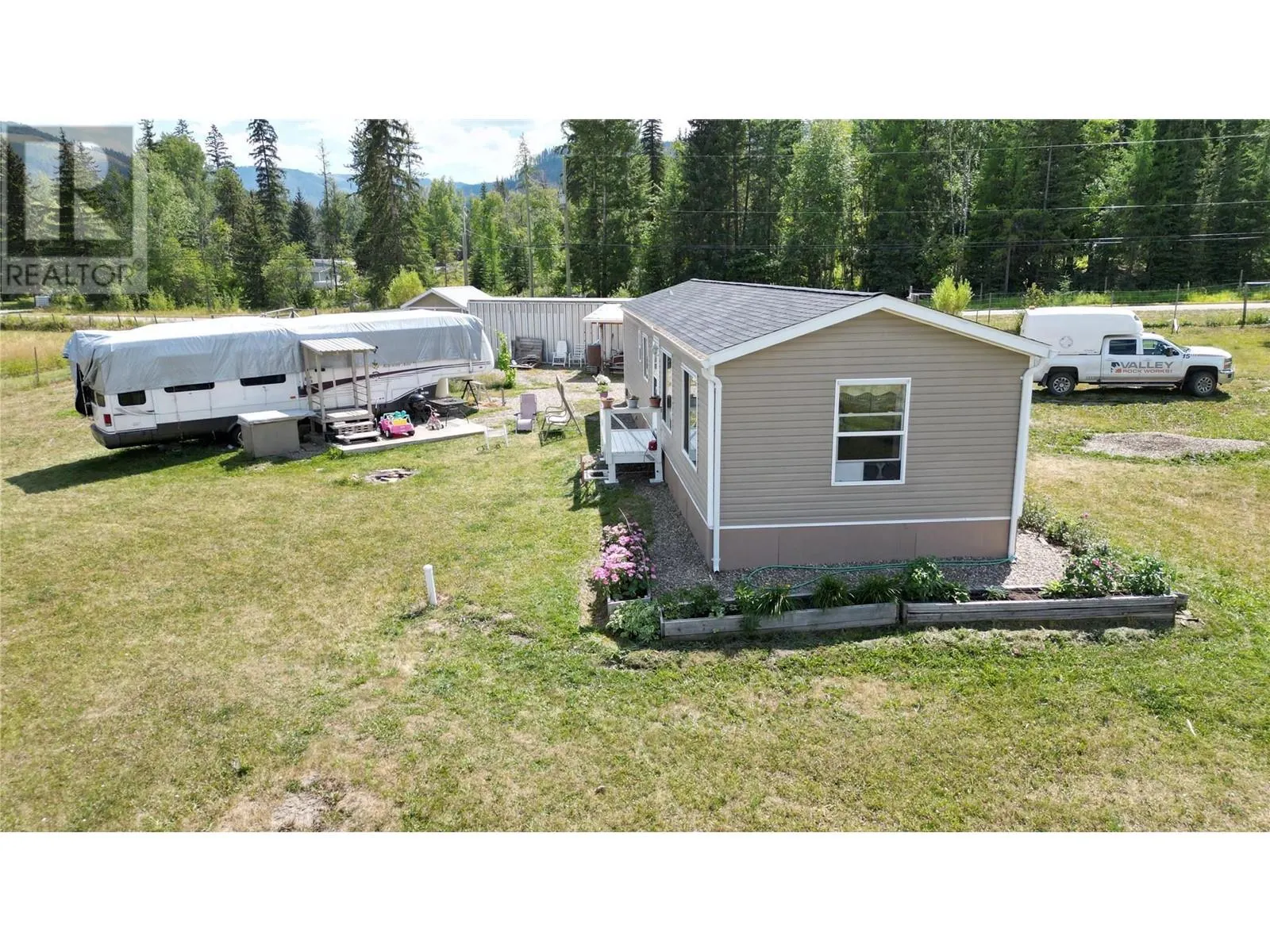 3237 Creighton Valley Road