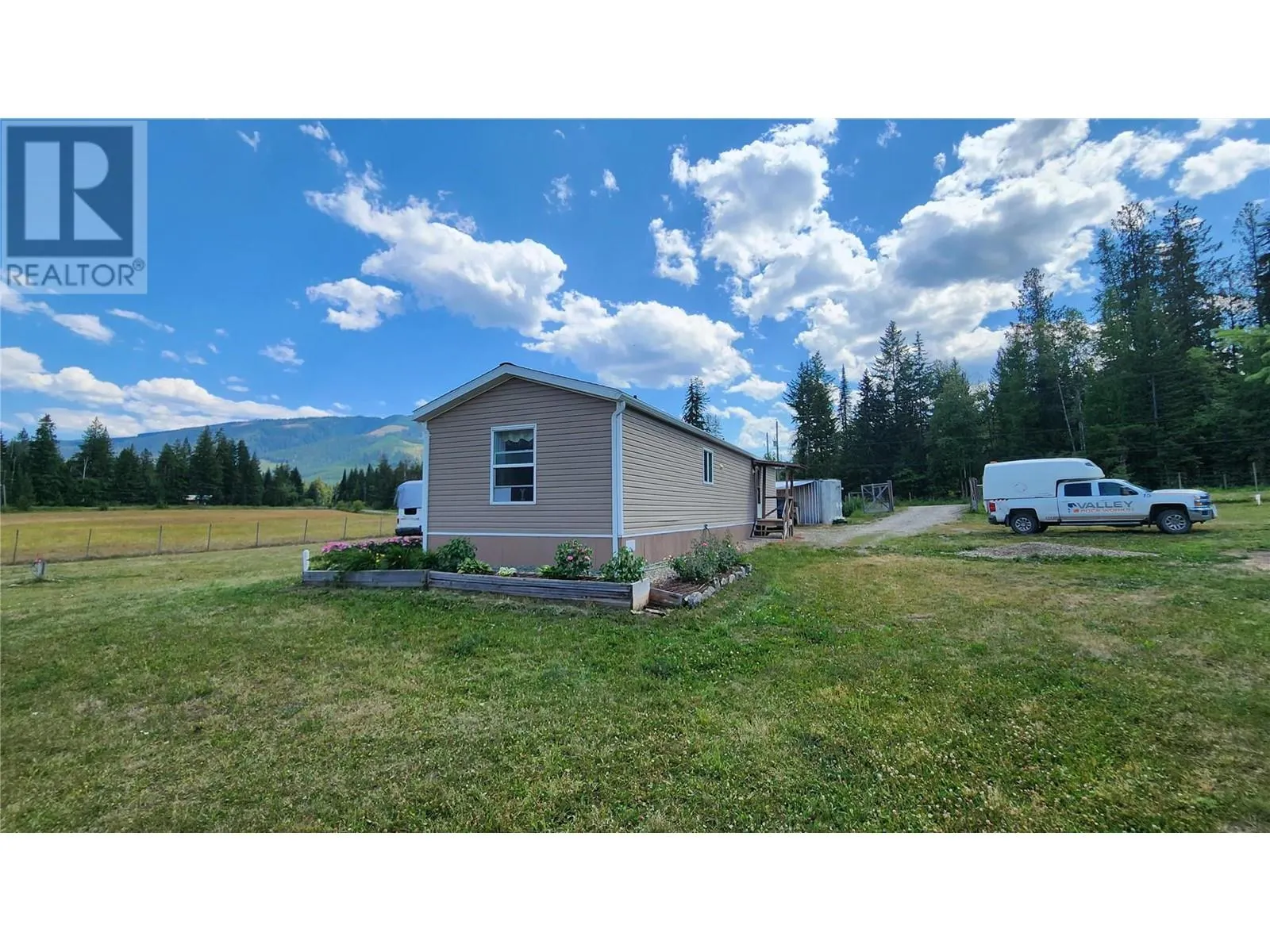 3237 Creighton Valley Road