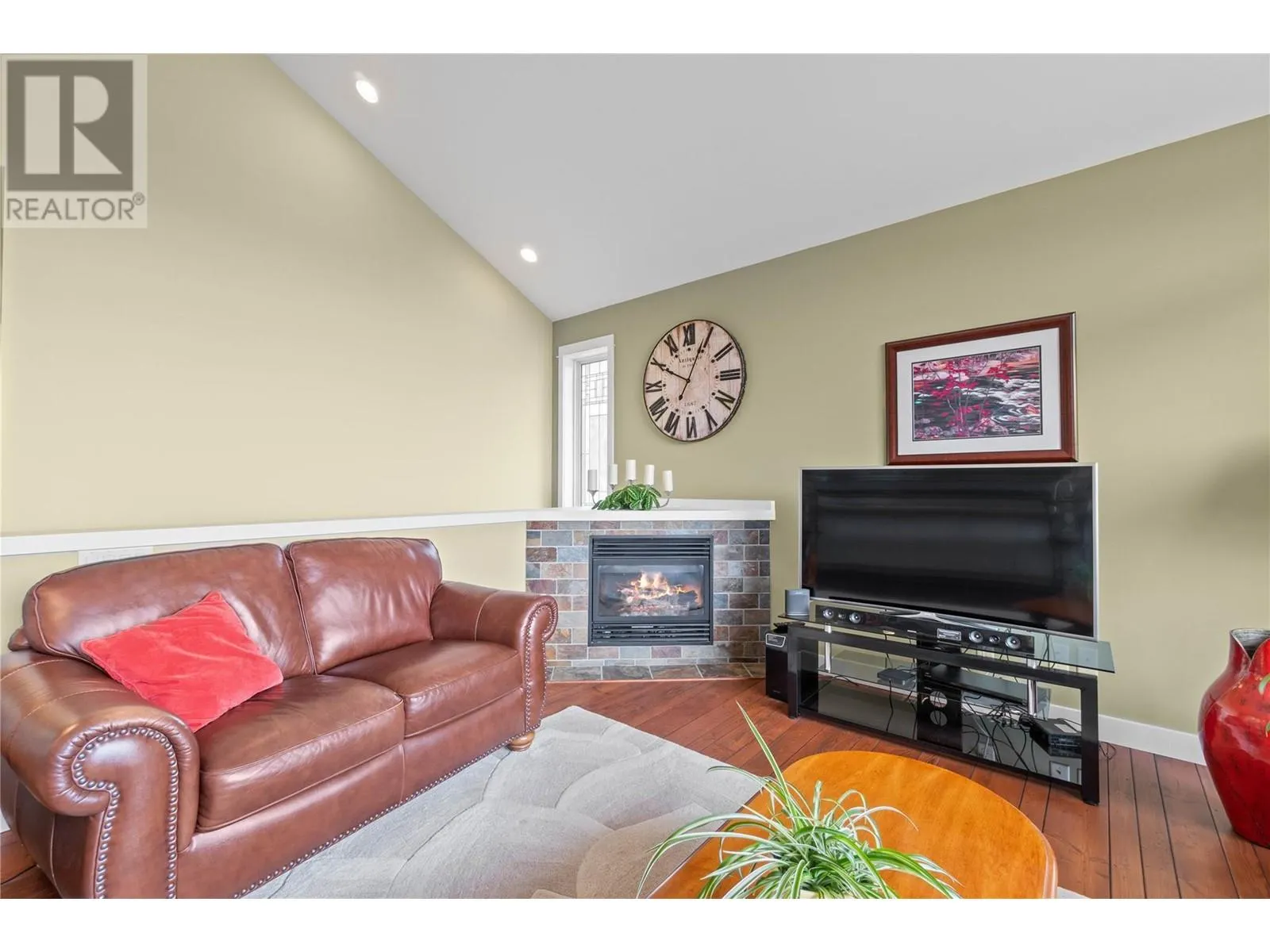 2754 Sun Ridge Place
