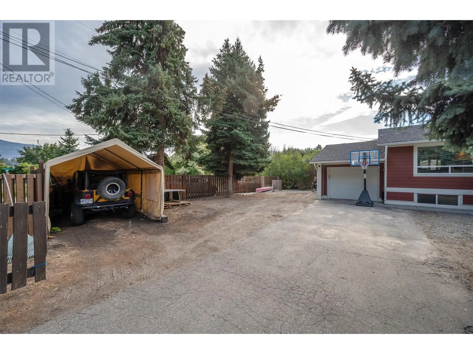 5545 Sawmill Road