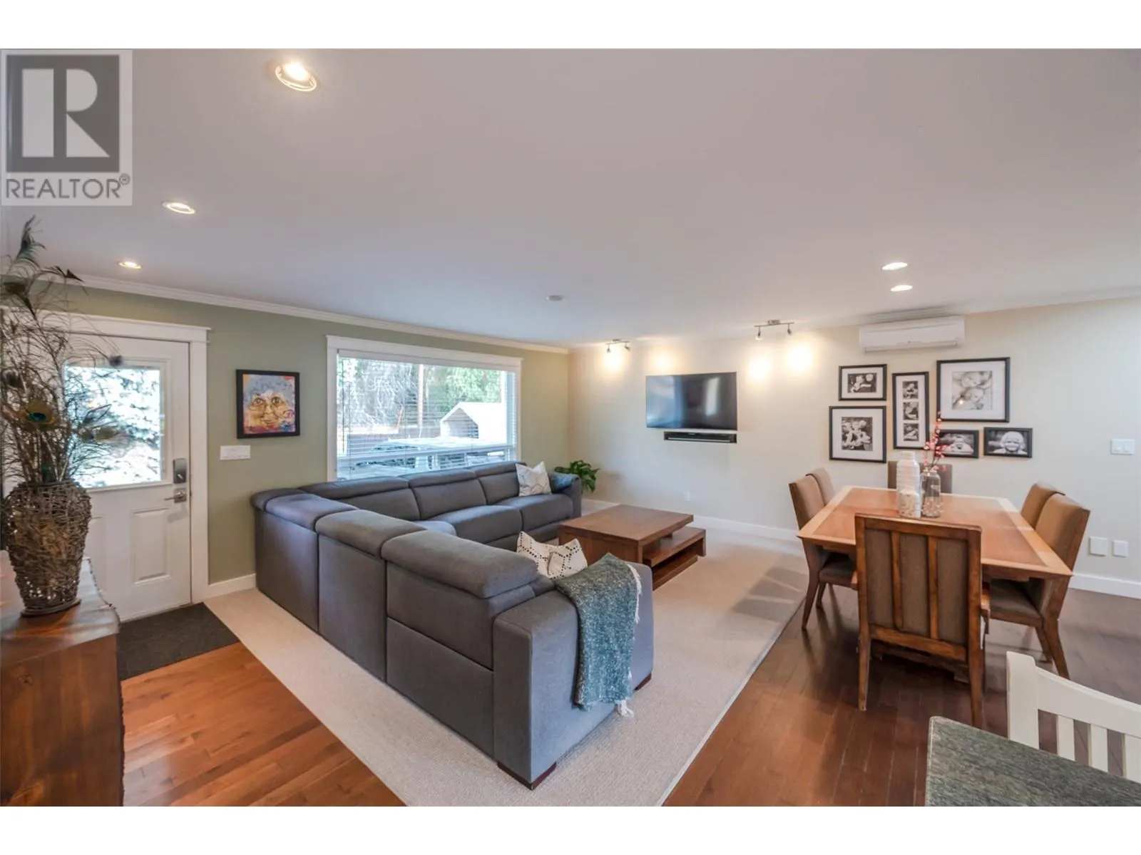 5545 Sawmill Road