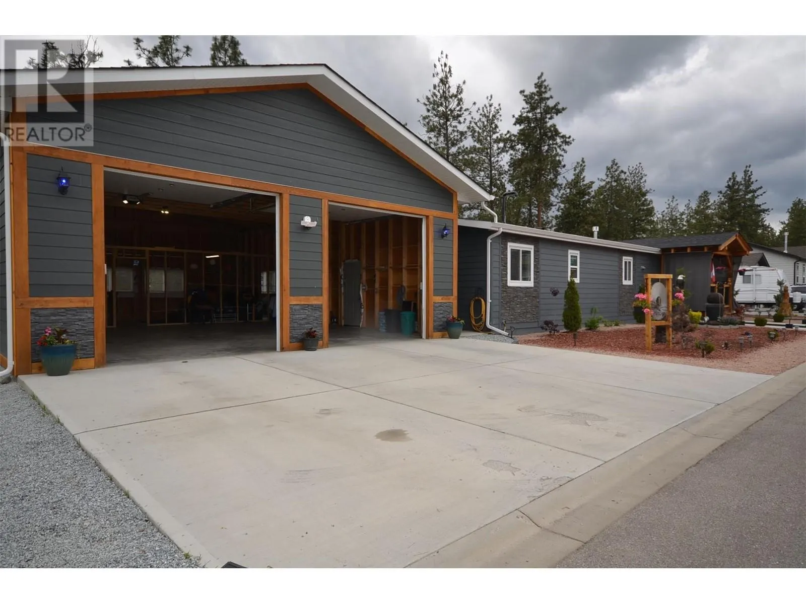9510 HIGHWAY 97 N Unit# 157