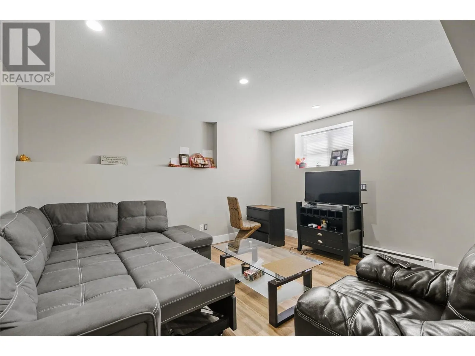 11592 Okanagan Centre Road E