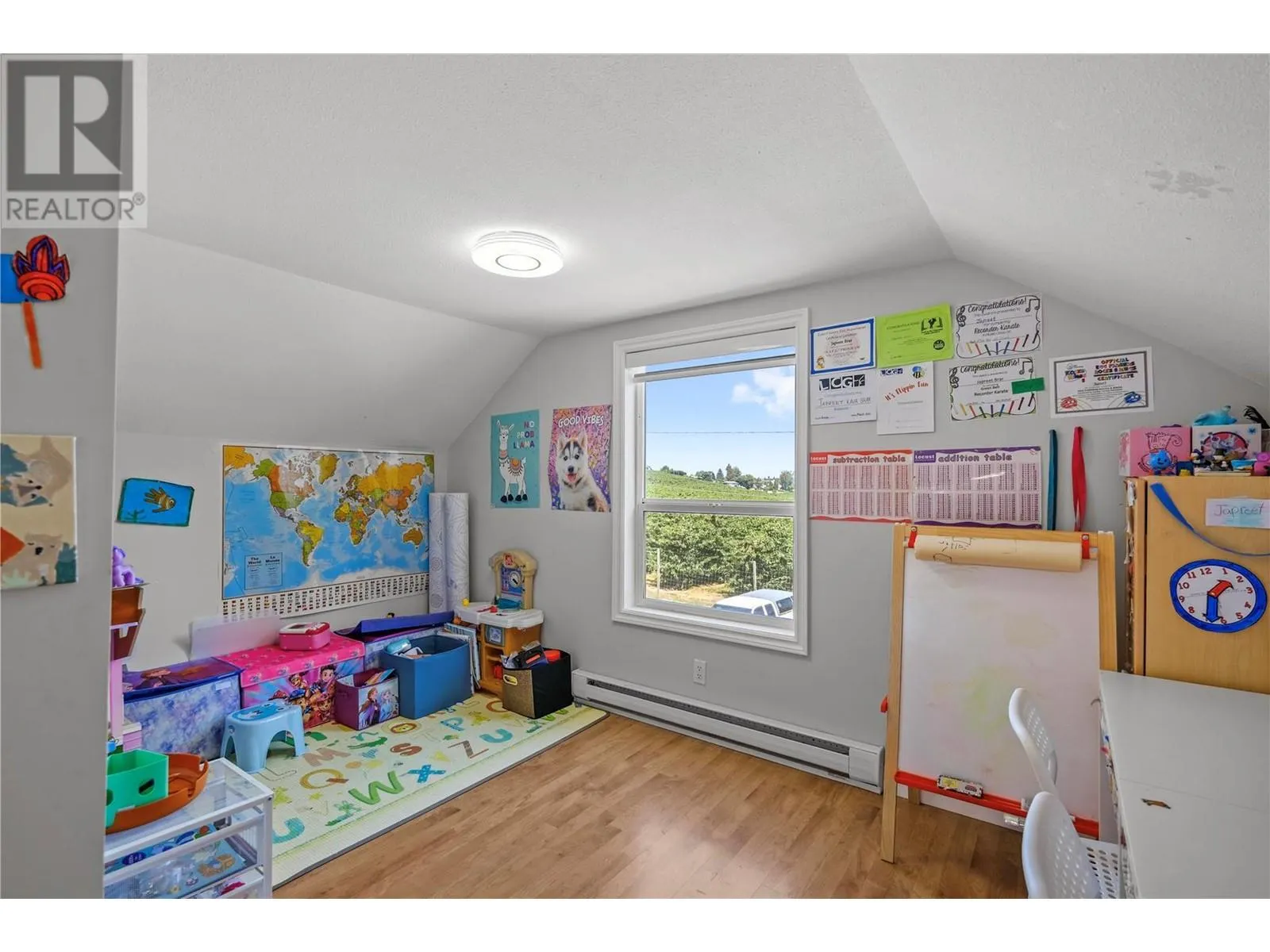 11592 Okanagan Centre Road E