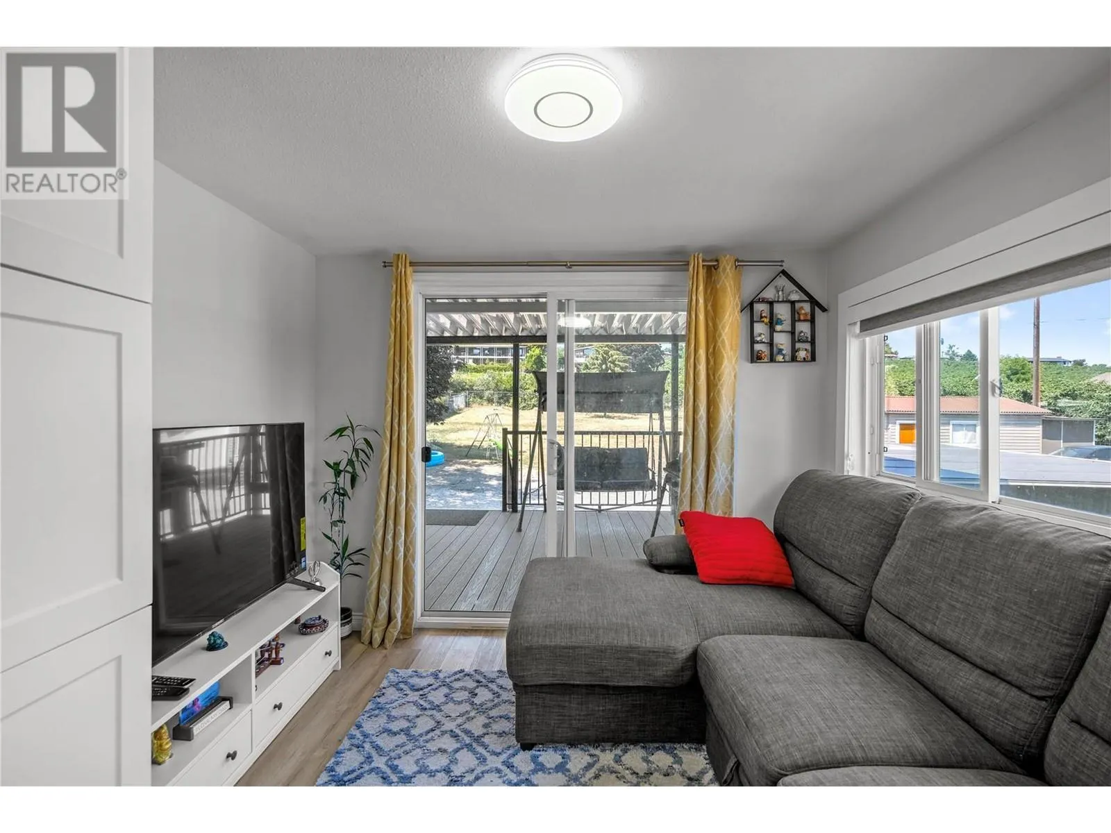 11592 Okanagan Centre Road E