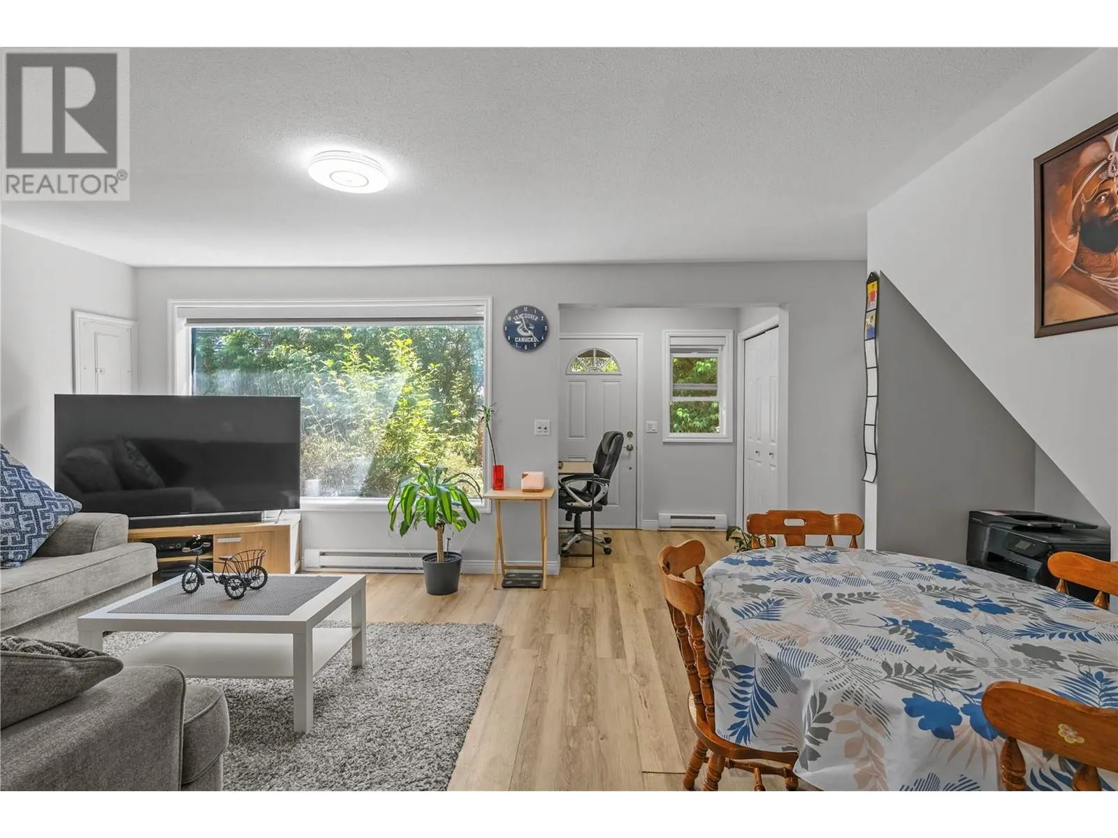 11592 Okanagan Centre Road E