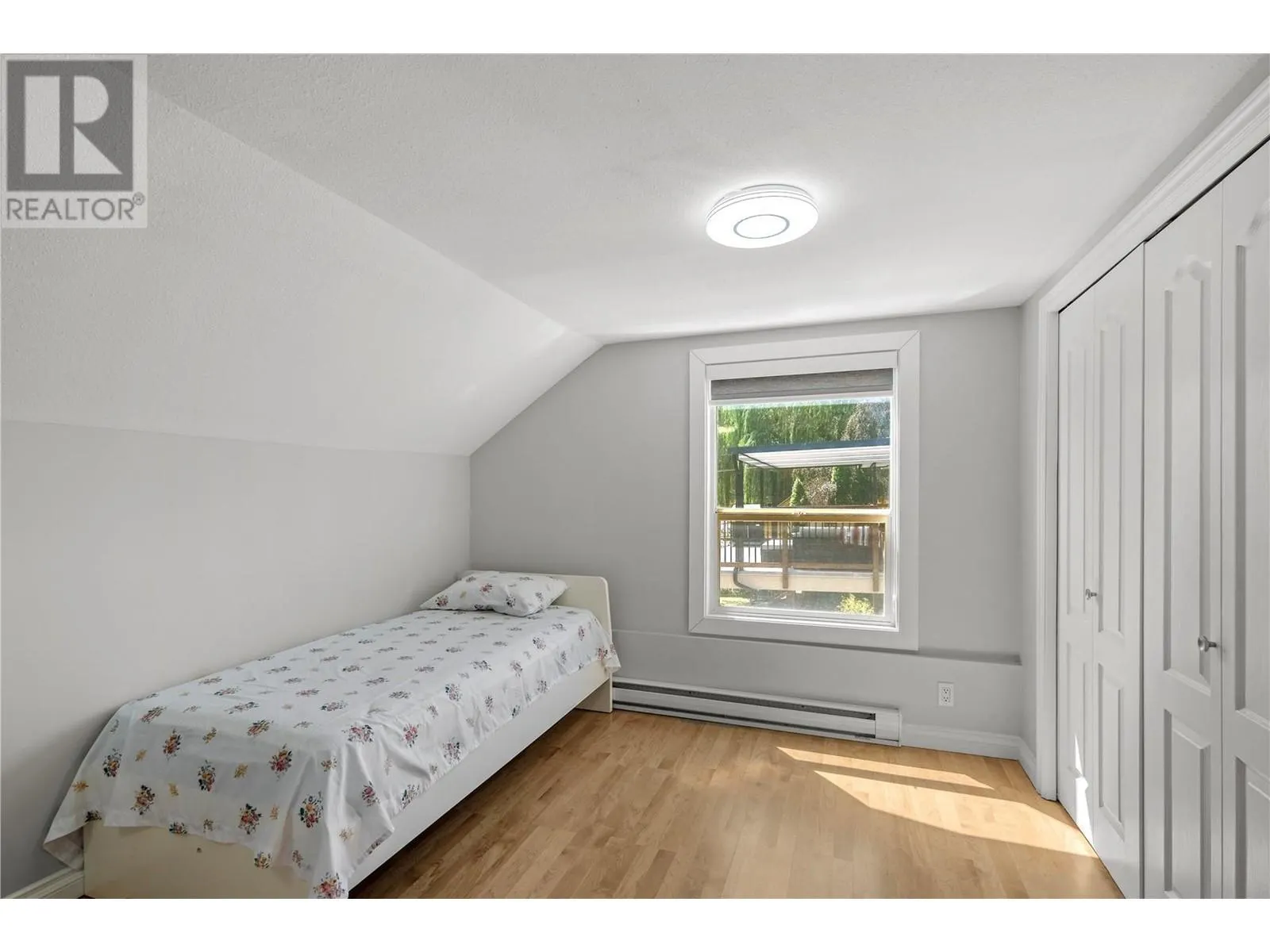 11592 Okanagan Centre Road E