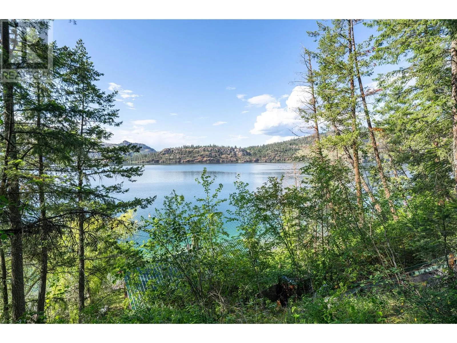 5867 Cosens Bay Road