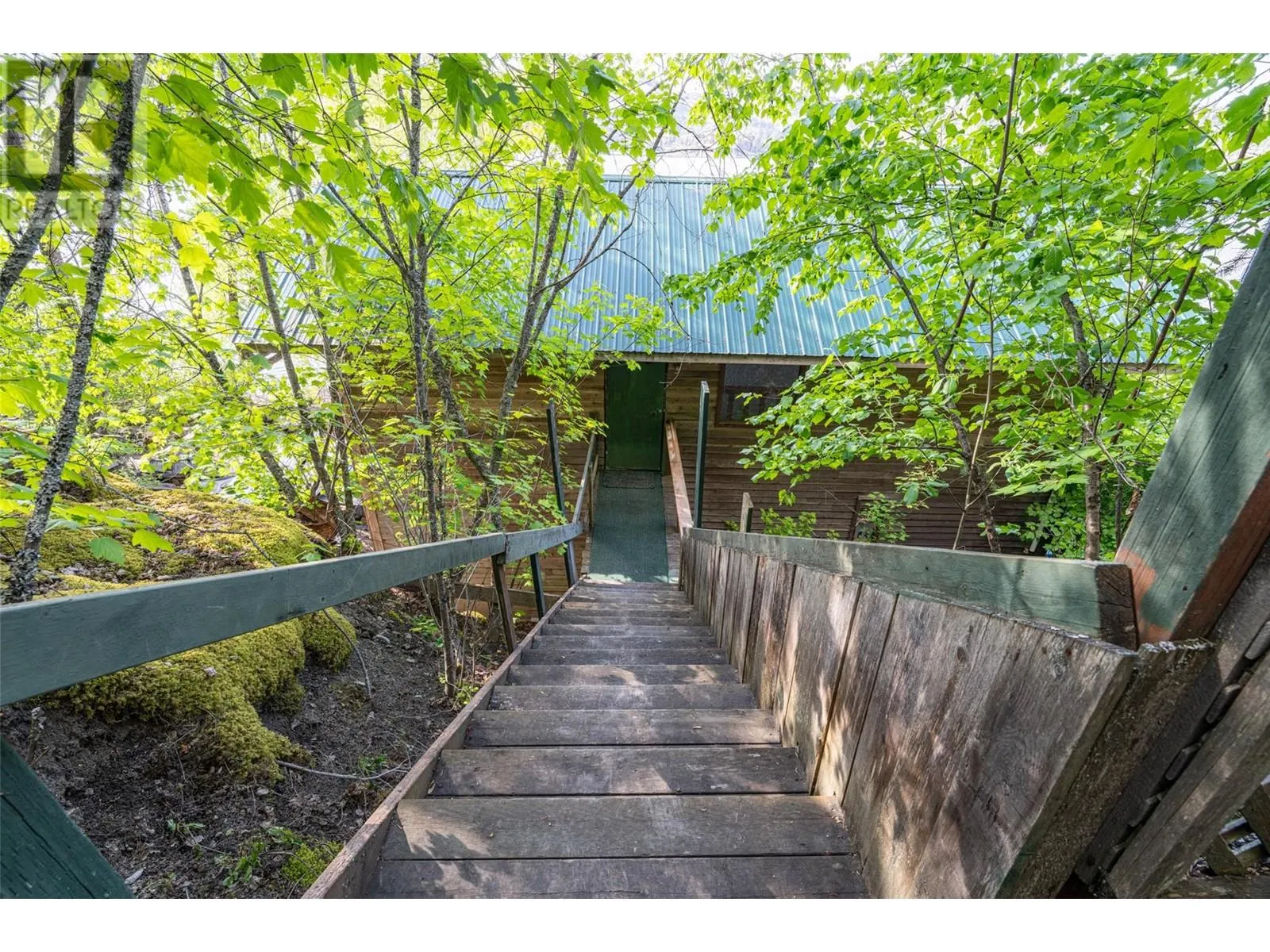 5867 Cosens Bay Road