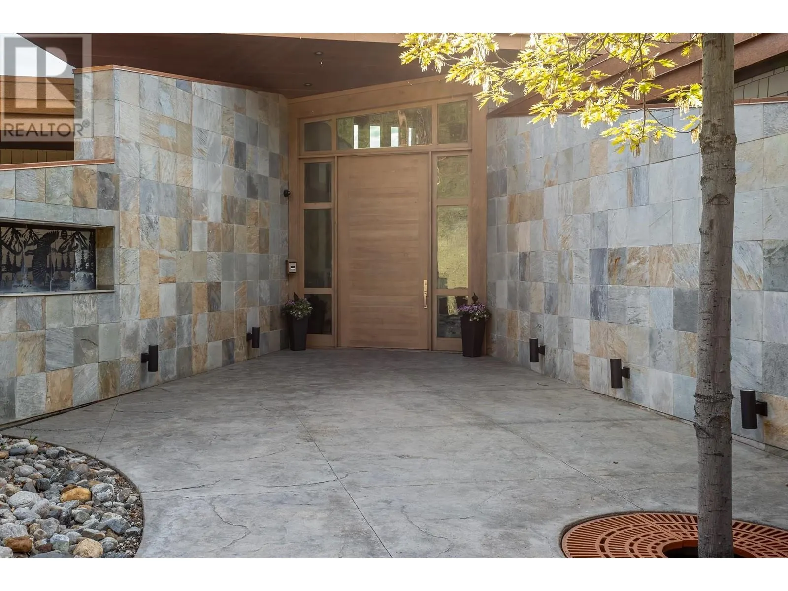 13889 Ogilvey Lane