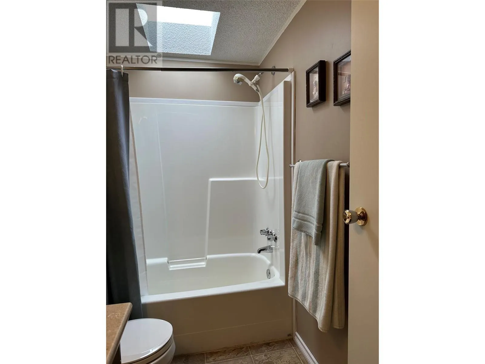 5484 25 Avenue Unit# A6