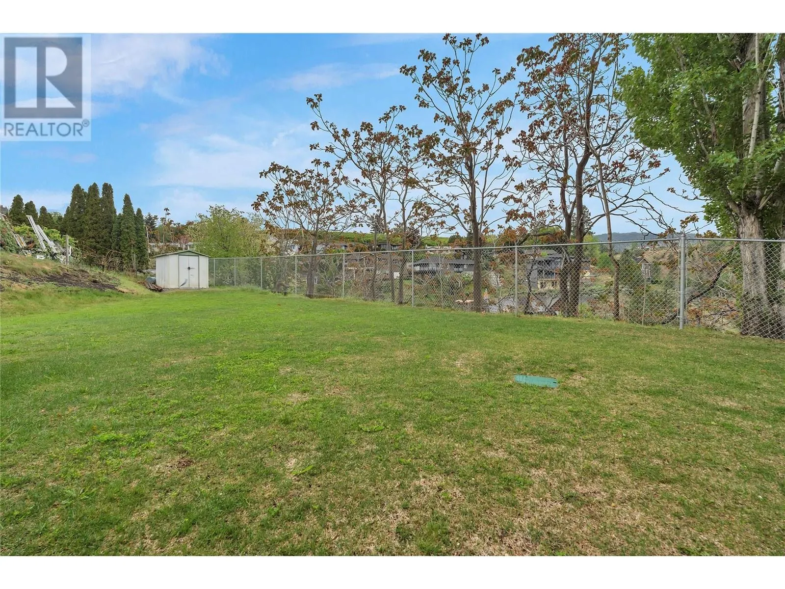 6528 Lipsett Crescent