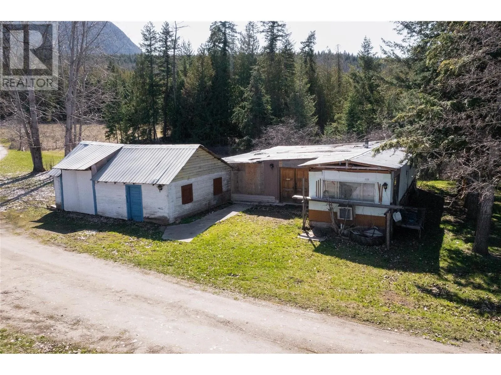 4251 Mikkelson Frontage Road