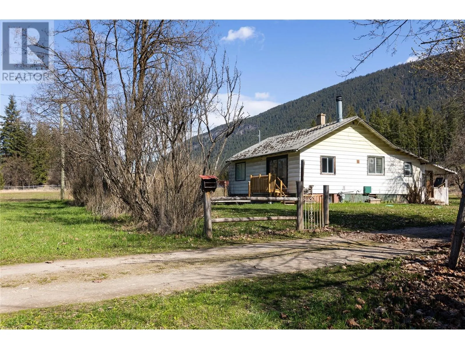 4251 Mikkelson Frontage Road