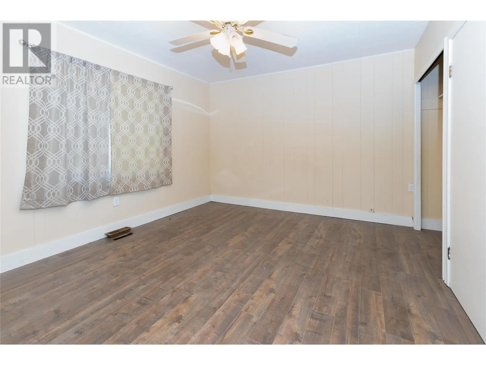 4251 Mikkelson Frontage Road