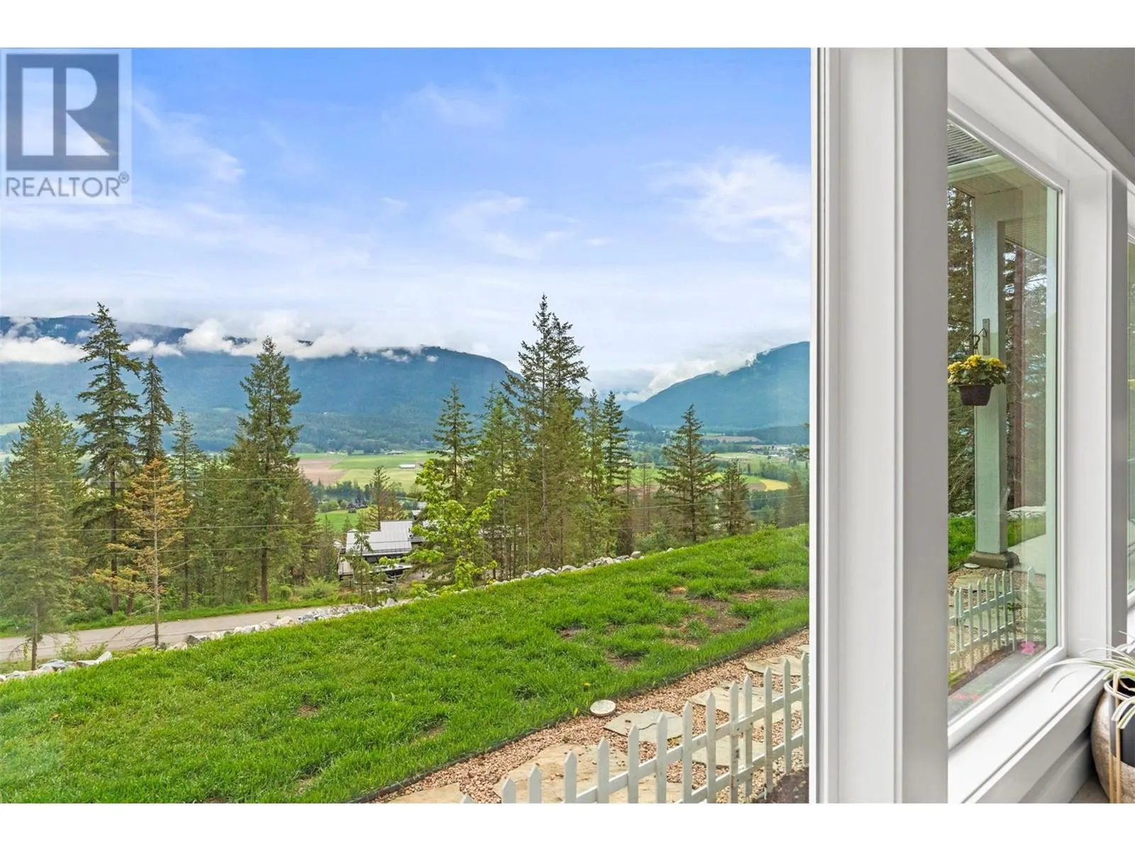 307 Oxbow Place