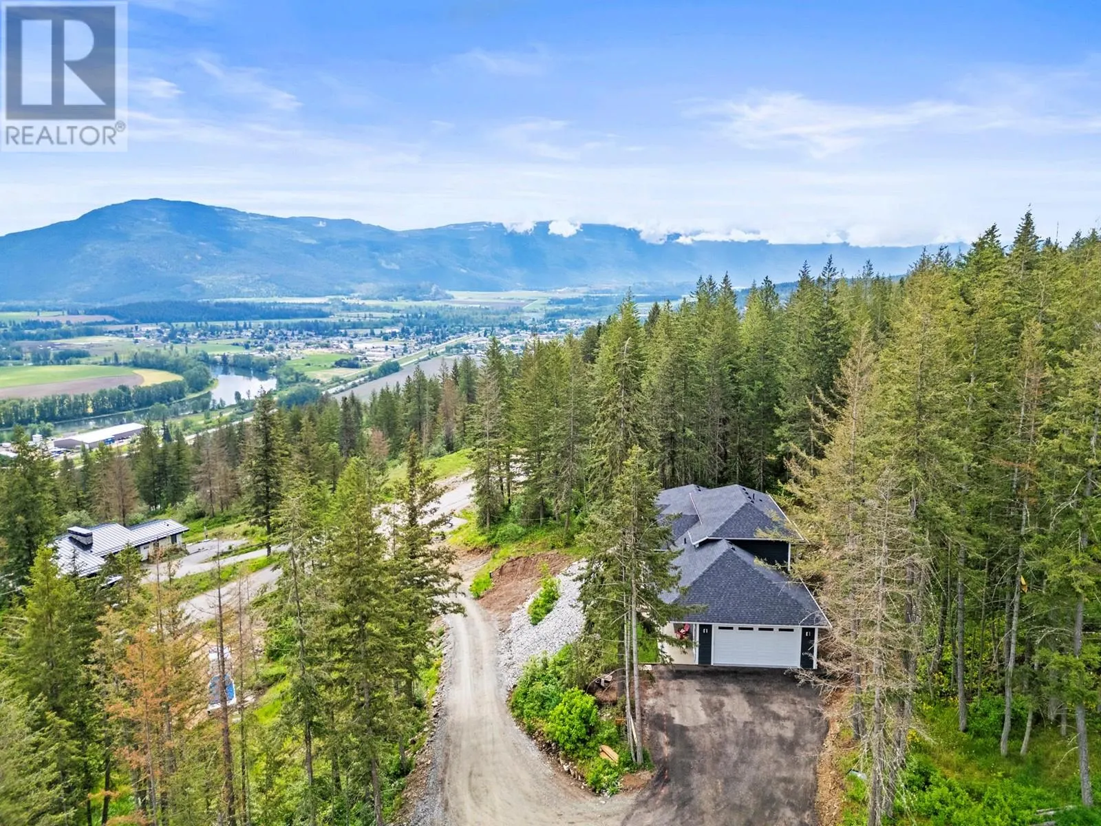 307 Oxbow Place