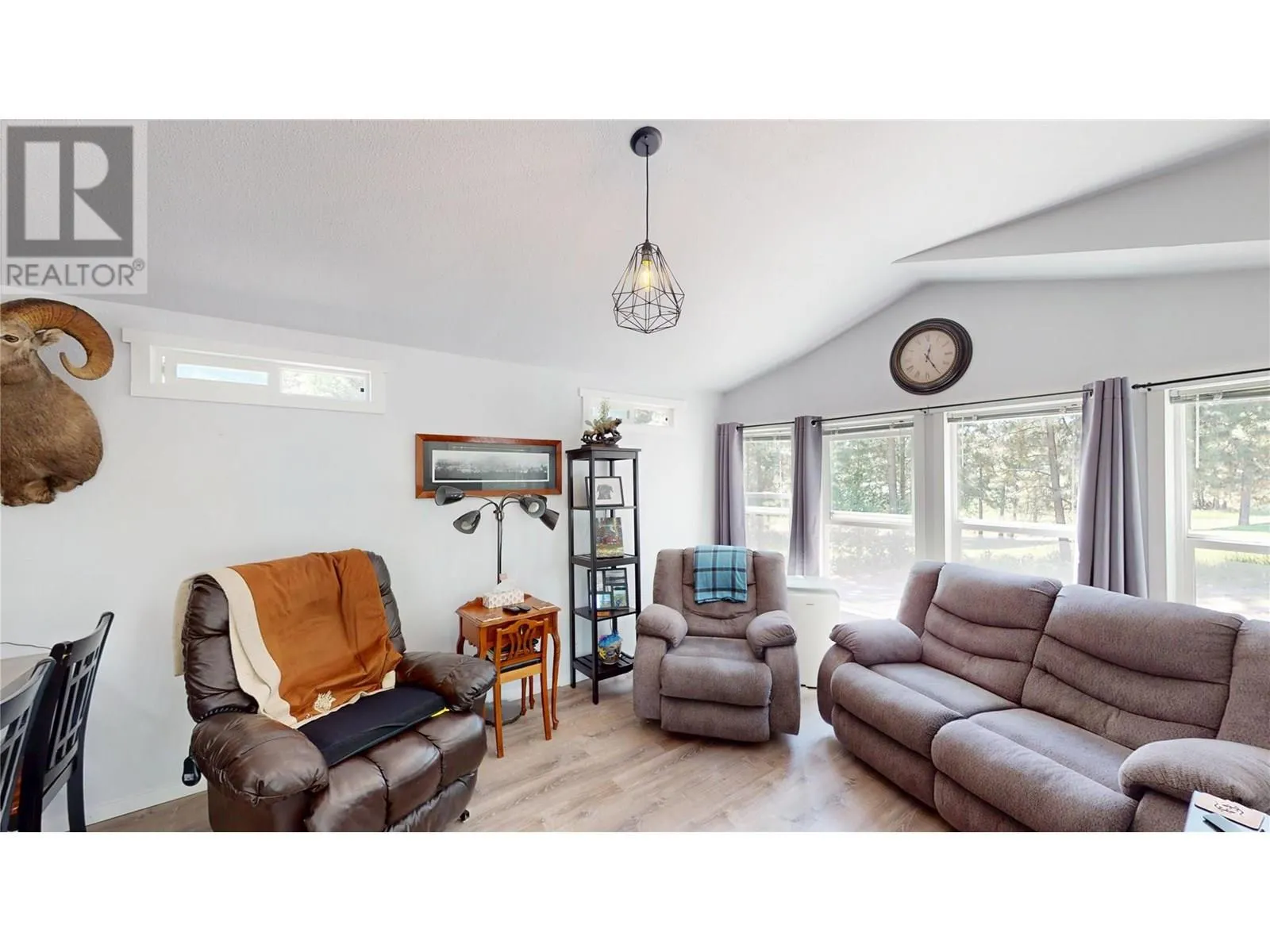 3320 Theatre Road N Unit# 5