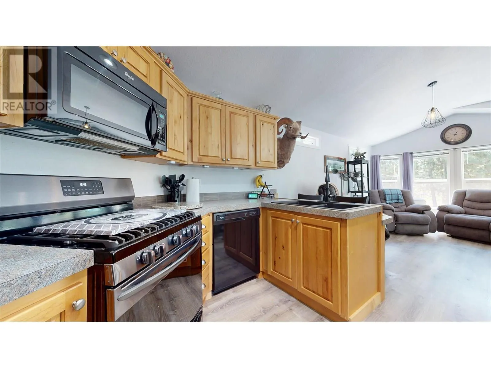 3320 Theatre Road N Unit# 5