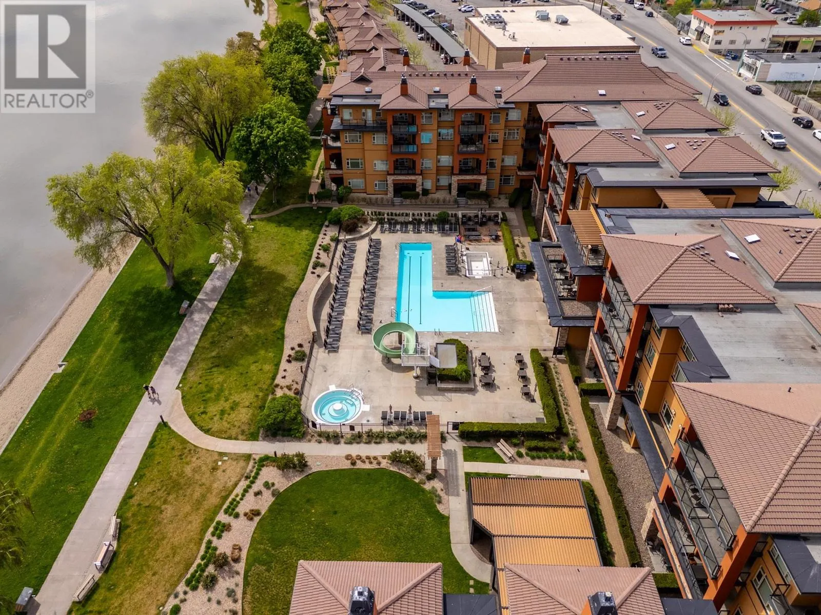 15 Park Place Unit# 413