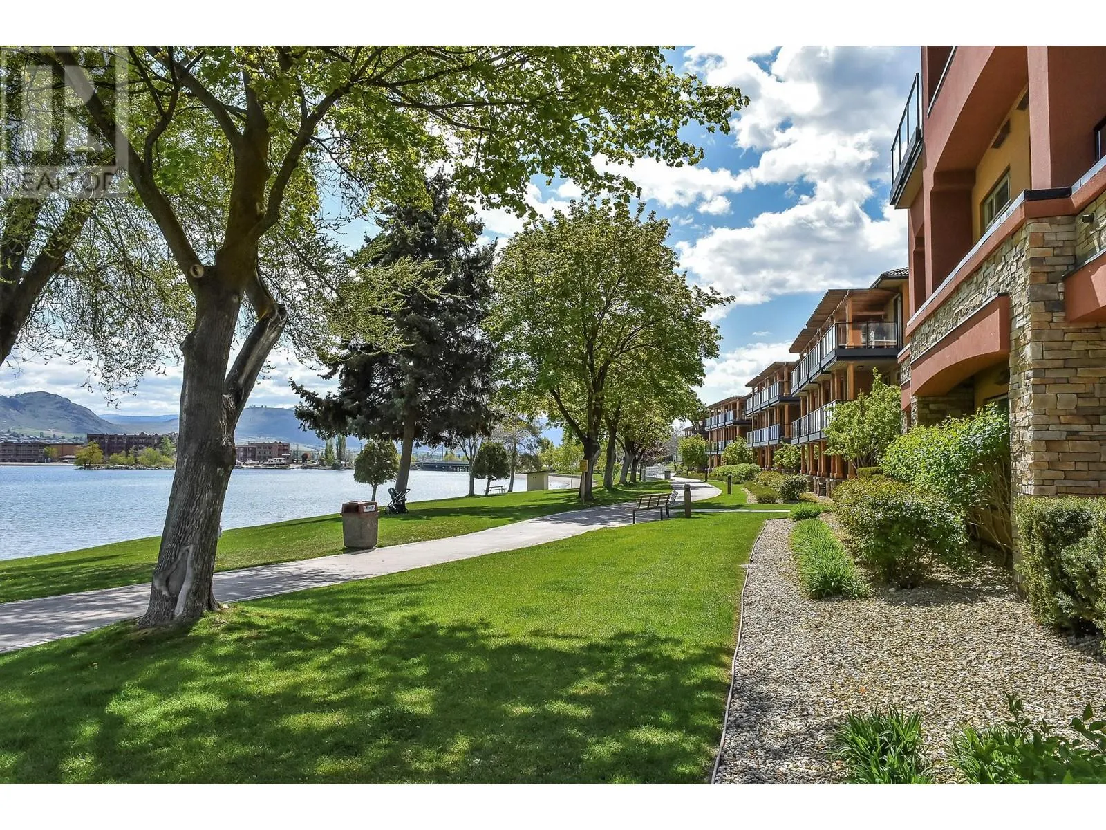 15 Park Place Unit# 413