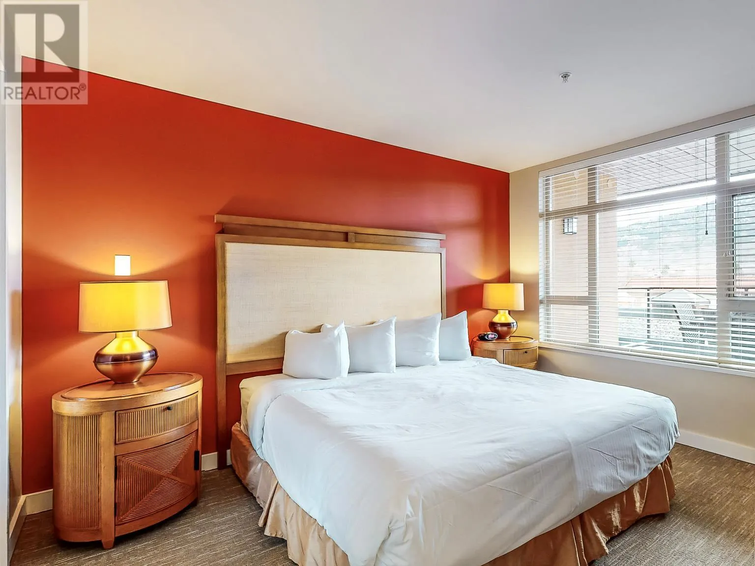 15 Park Place Unit# 413