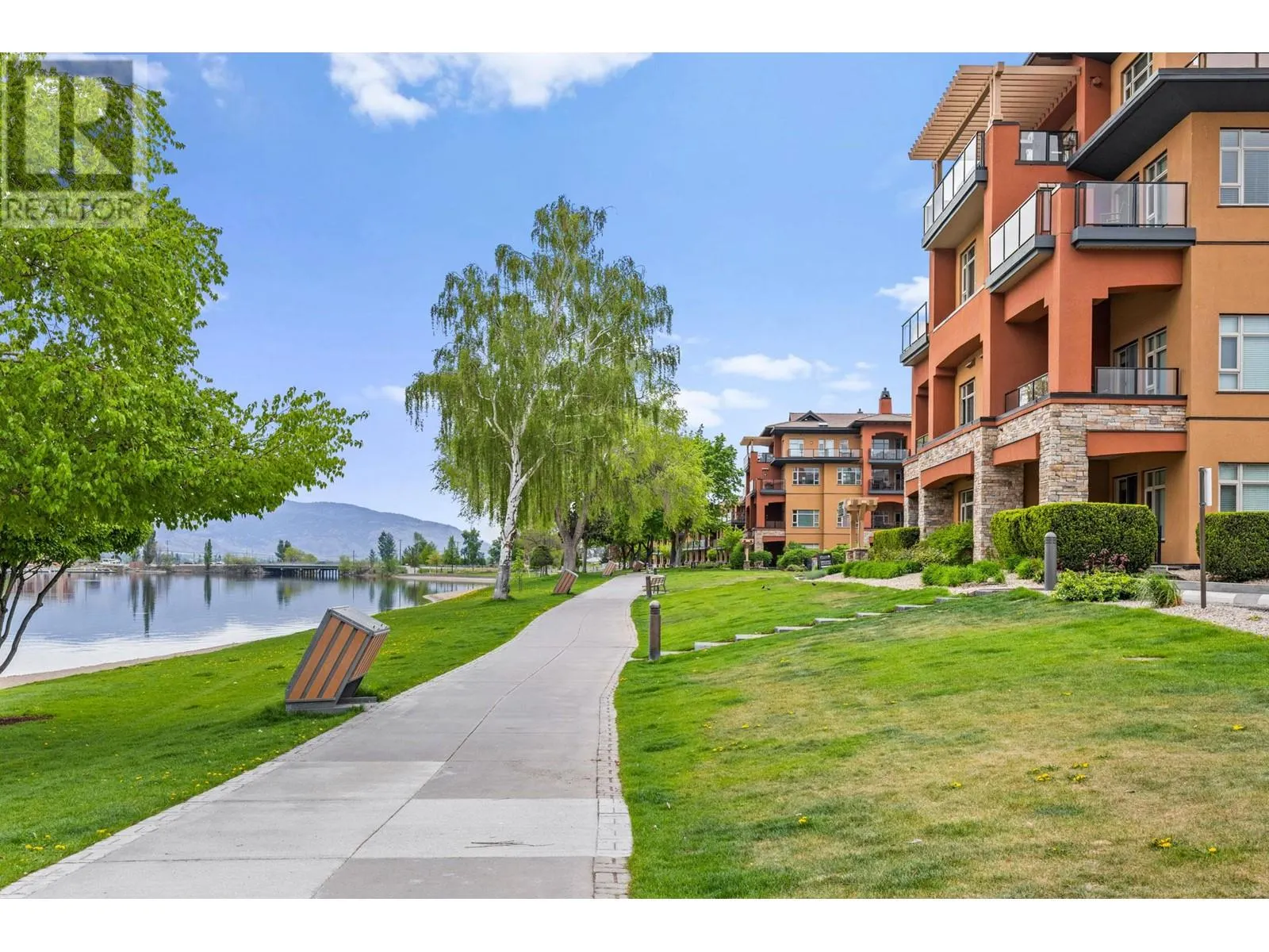 15 Park Place Unit# 413